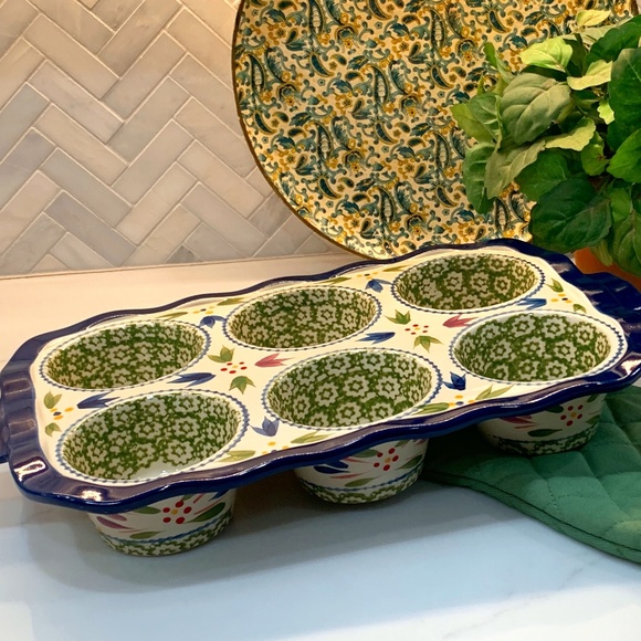 Temp-Tations by Tara Old World Green Muffin with Gorgeous Cobalt Blue Border - Picture 3 of 13